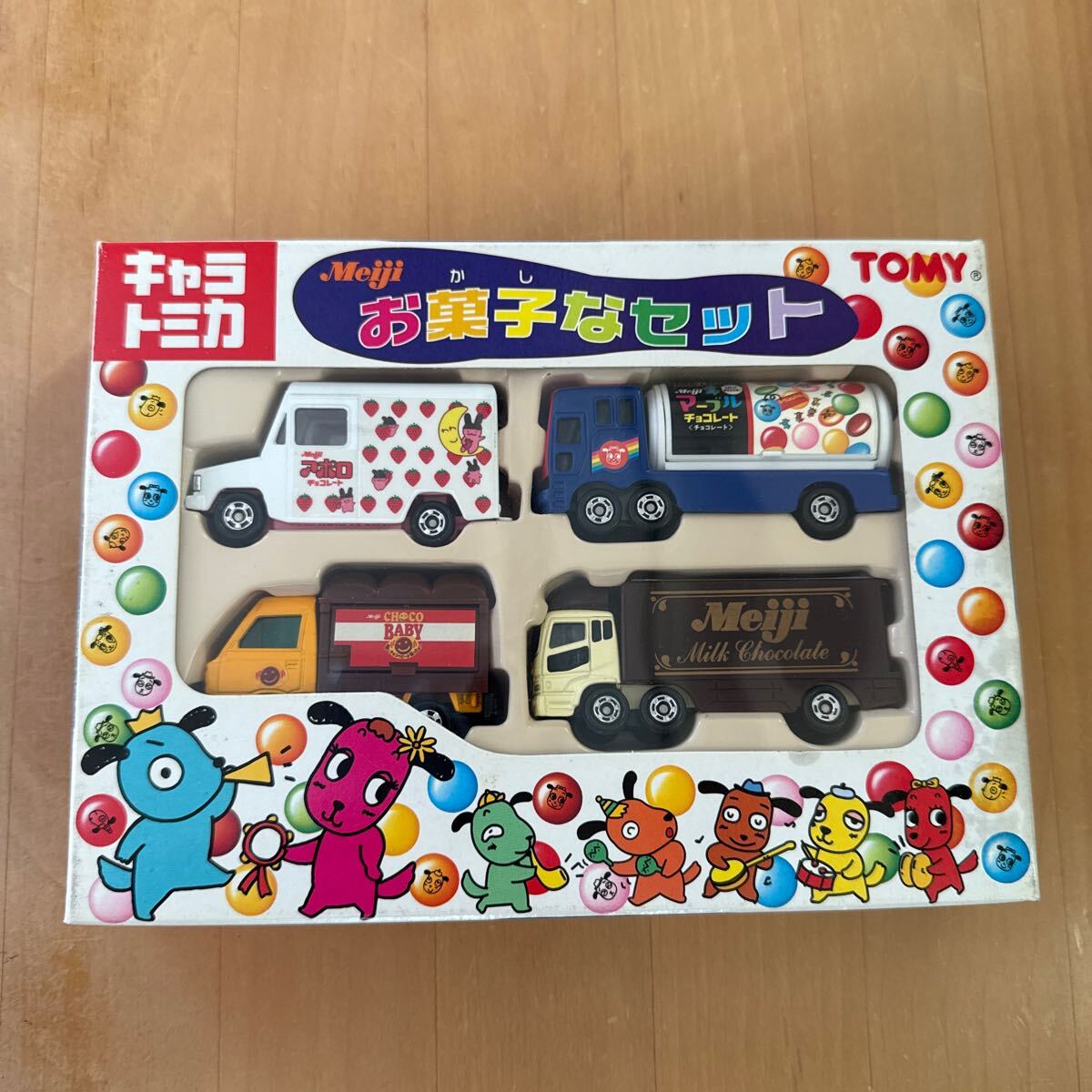 公式サイト - ハイブランドの新作が続々登場 トミカ キャラトミカ Meiji お菓子なセット 4台セット 赤TOMY キャラクタートミカ