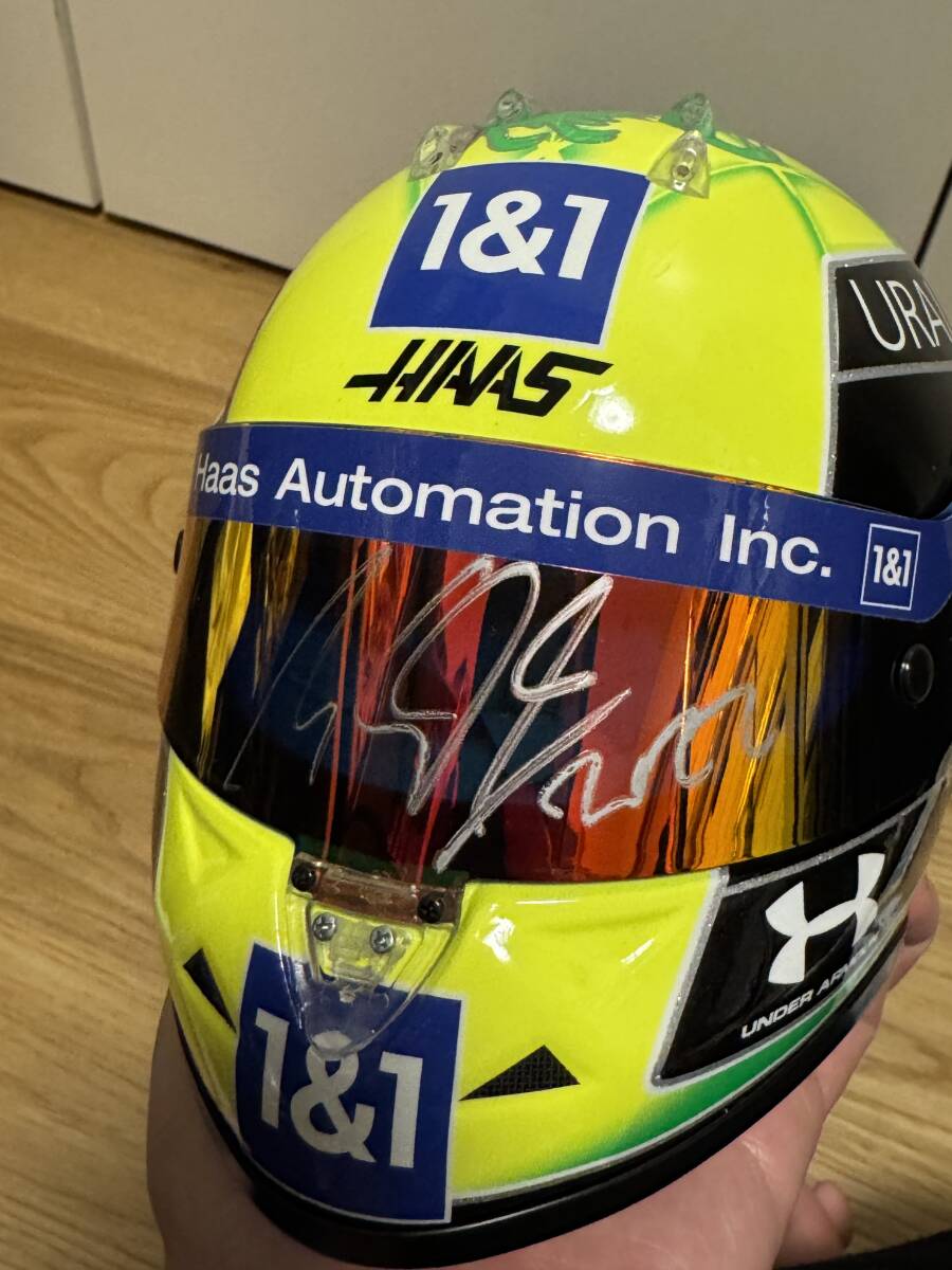 直筆サイン】1/2ヘルメット ミック・シューマッハ 2021年 F1 直筆サイン】1/2ヘルメット ミック・シューマッハ 2021年 F1