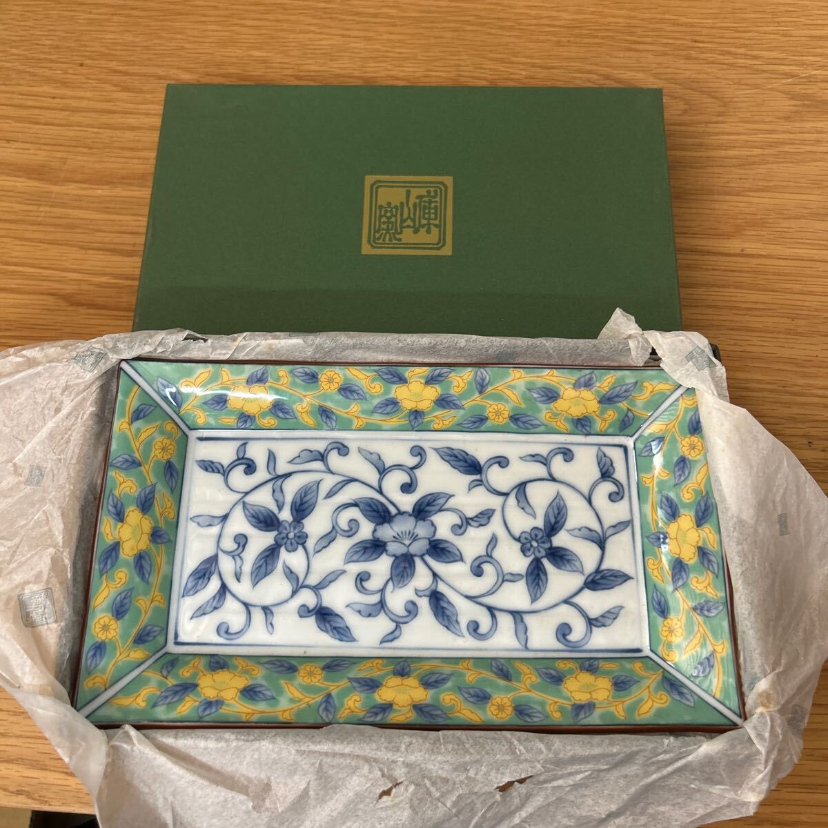 前畑陶器 庫山窯 緑彩華 唐草 角皿 5皿入り(陶磁一般)|売買され 前畑陶器 庫山窯 緑彩華 唐草 角皿 5皿入り(陶磁一般)|売買され
