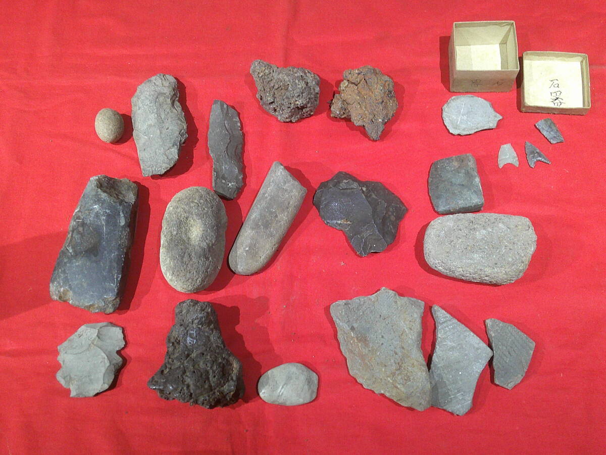 古物屋】北信州出土の石器類 21点 矢じり 打製石器 旧石器時代 古物屋】北信州出土の石器類 21点 矢じり 打製石器 旧石器時代