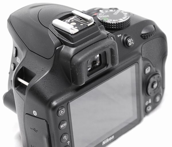 新品級の超美品 2701ショット・豪華セット】Nikon ニコン D3400 新品級の超美品 2701ショット・豪華セット】Nikon ニコン D3400