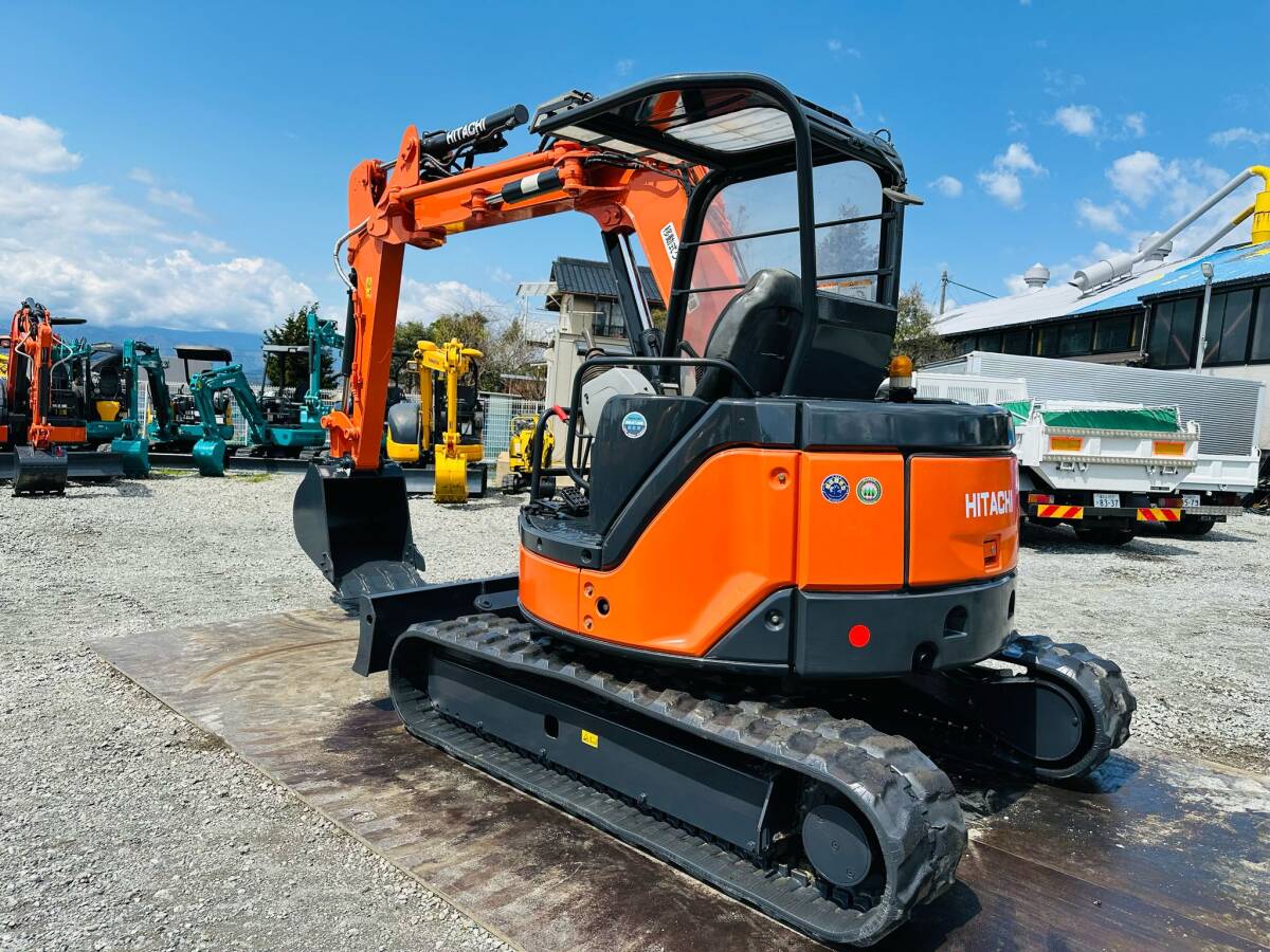 日立ZX55UR-3 倍速・5.5Tクラス・パターンOK・ブレーカー往復 日立ZX55UR-3 倍速・5.5Tクラス・パターンOK・ブレーカー往復