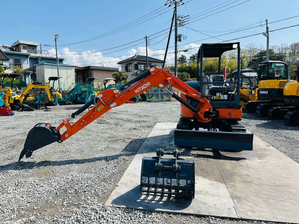日立 ZX30U-5A 倍速・3Tクラス・4WAYマルチ・新品ハサミ 日立 ZX30U-5A 倍速・3Tクラス・4WAYマルチ・新品ハサミ