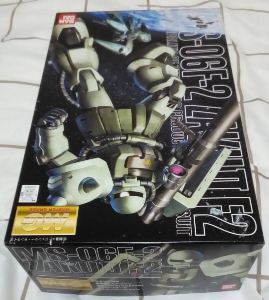 バンダイ【MG 1/100 MS-06F-2 ザクⅡ F2型】 マスターグレード バンダイ【MG 1/100 MS-06F-2 ザクⅡ F2型】 マスターグレード