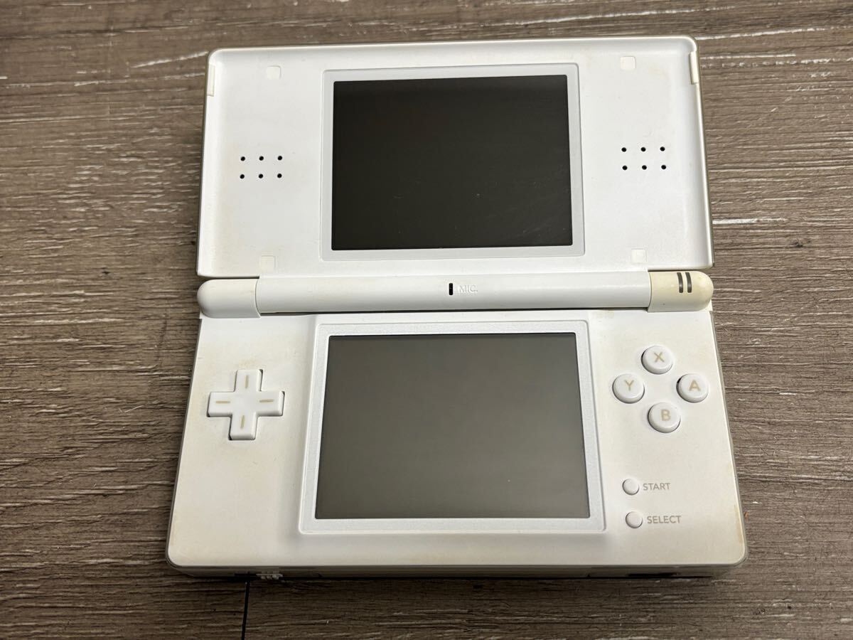 ☆ DSLite ☆ ニンテンドーDS Lite クリスタルホワイト 動作品 ☆ DSLite ☆ ニンテンドーDS Lite クリスタルホワイト 動作品