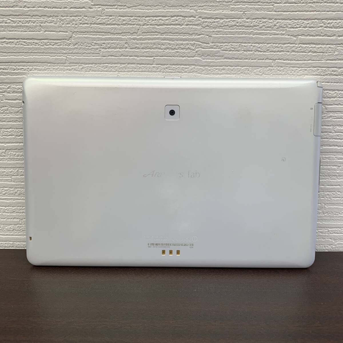 ARROWS Tab F-02F ホワイト ドコモ 利用制限? / アローズ タブレット アンドロイド Android docomo