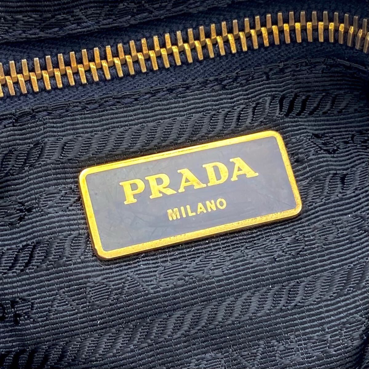 1円 PRADA プラダ 三角ロゴ プレート ナイロン サフィアーノ 1円 PRADA プラダ 三角ロゴ プレート ナイロン サフィアーノ