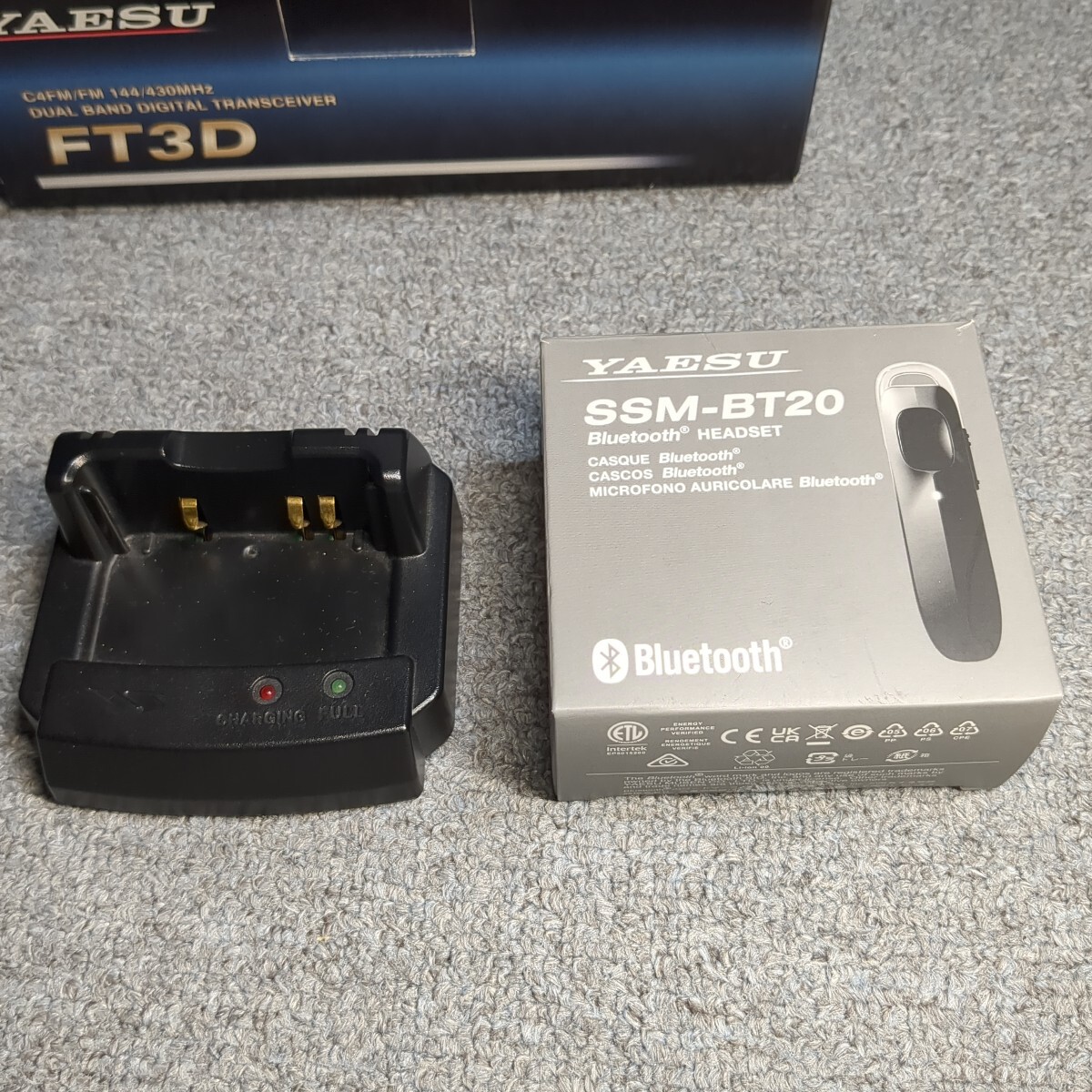 送料無料】【中古美品】YAESU FT3D おまけ ブルートゥースヘッド 送料無料】【中古美品】YAESU FT3D おまけ ブルートゥースヘッド