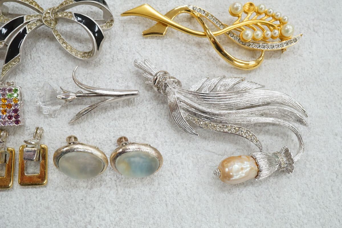 B483 NINA RICCI/MONETなど ジャンク品 ブランド ネックレス B483 NINA RICCI/MONETなど ジャンク品 ブランド ネックレス