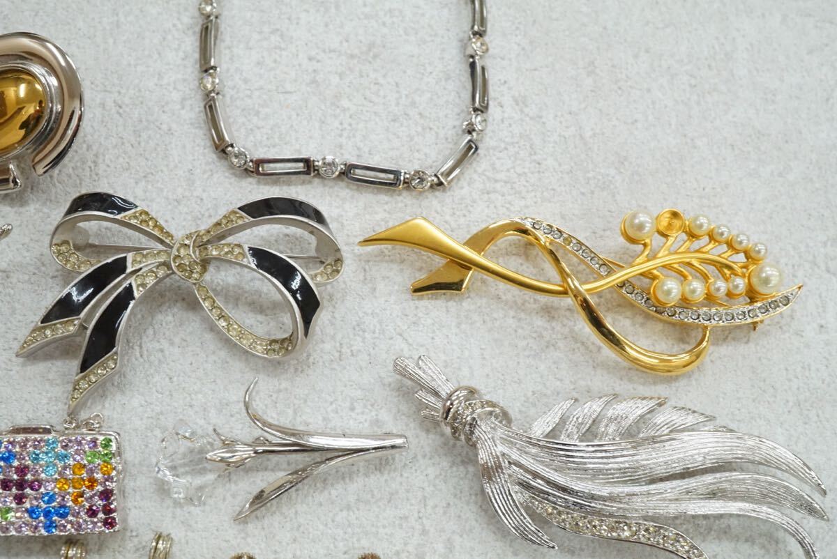 B483 NINA RICCI/MONETなど ジャンク品 ブランド ネックレス B483 NINA RICCI/MONETなど ジャンク品 ブランド ネックレス