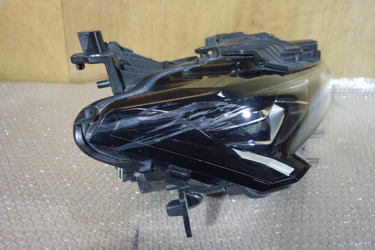 20119　P5系 プジョー ３０８ 純正 LED 右 ヘッドライト　98491149