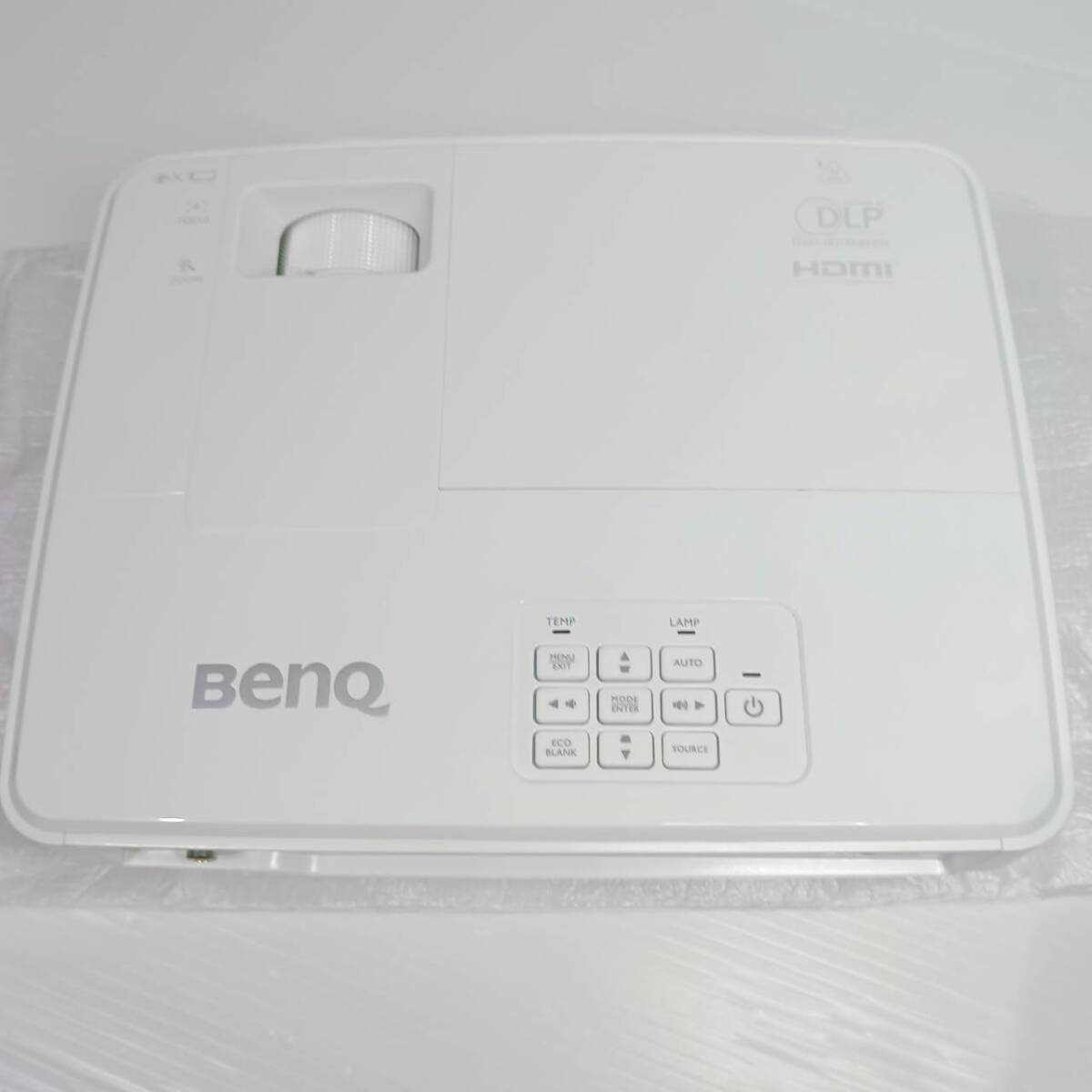 BENQ TW526 DLPプロジェクター WXGA ワイド 高画質 高解像度 高 BENQ TW526 DLPプロジェクター WXGA ワイド 高画質 高解像度 高