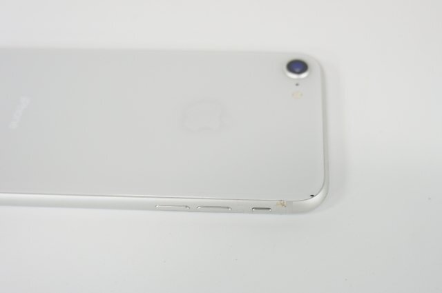 ☆中古品・送料無料・1円スタート☆ Apple iPhone 8 64GB au ☆中古品・送料無料・1円スタート☆ Apple iPhone 8 64GB au