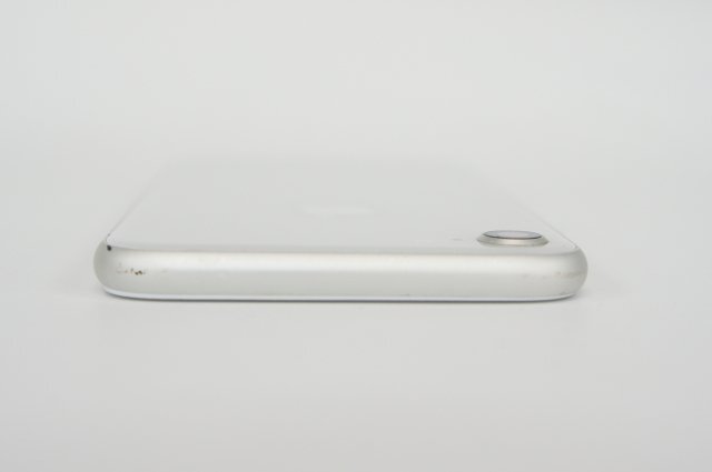 ☆中古品・送料無料・1円スタート☆ Apple iPhone 8 64GB au ☆中古品・送料無料・1円スタート☆ Apple iPhone 8 64GB au