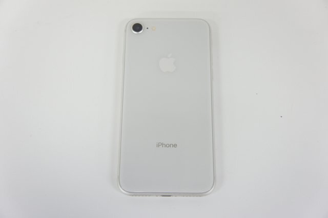 ☆中古品・送料無料・1円スタート☆ Apple iPhone 8 64GB au ☆中古品・送料無料・1円スタート☆ Apple iPhone 8 64GB au