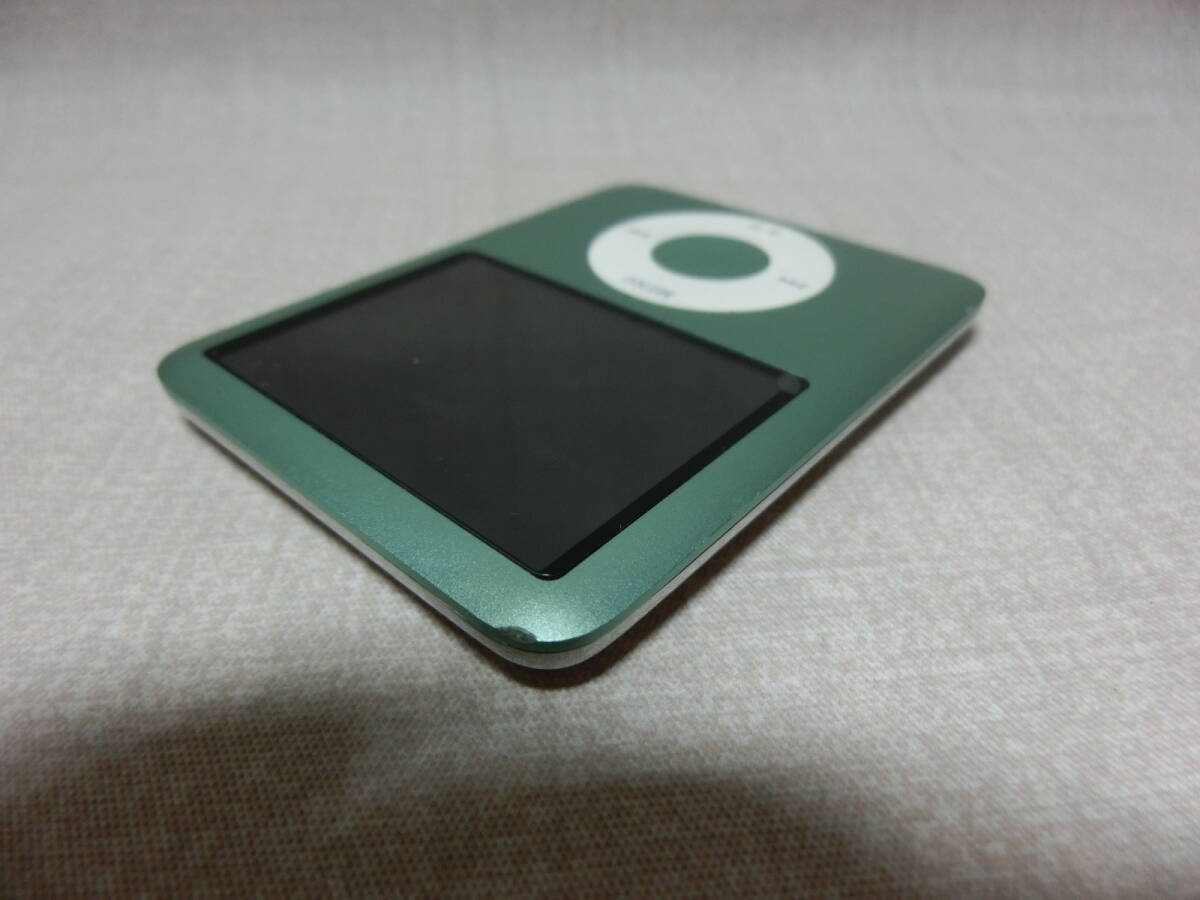 【№2115-i7006】中古品： Apple iPod nano 第3世代 A1236 グリーン 8GB　作動(dòng)品