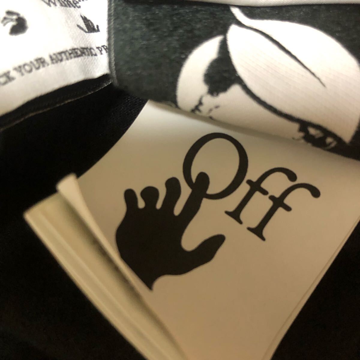 入手困難】off-White オフホワイト クロスアローロゴ ビッグロゴ 入手困難】off-White オフホワイト クロスアローロゴ ビッグロゴ
