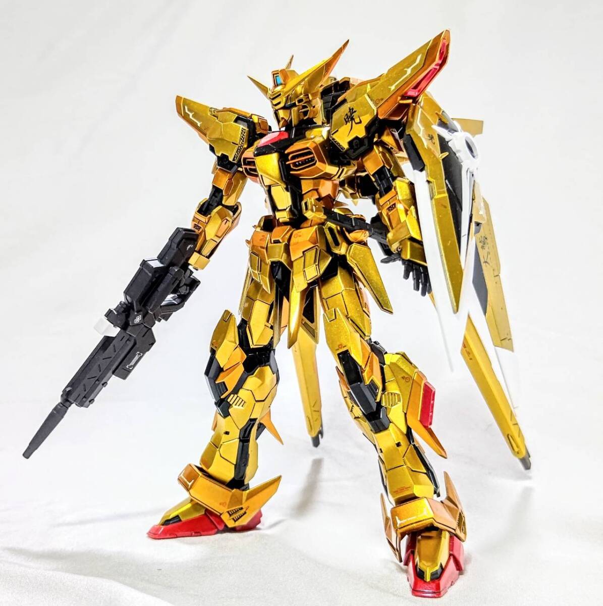 RG 1/144 アカツキガンダム(オオワシ装備) 塗装完成品 ガンプラ RG 1/144 アカツキガンダム(オオワシ装備) 塗装完成品 ガンプラ