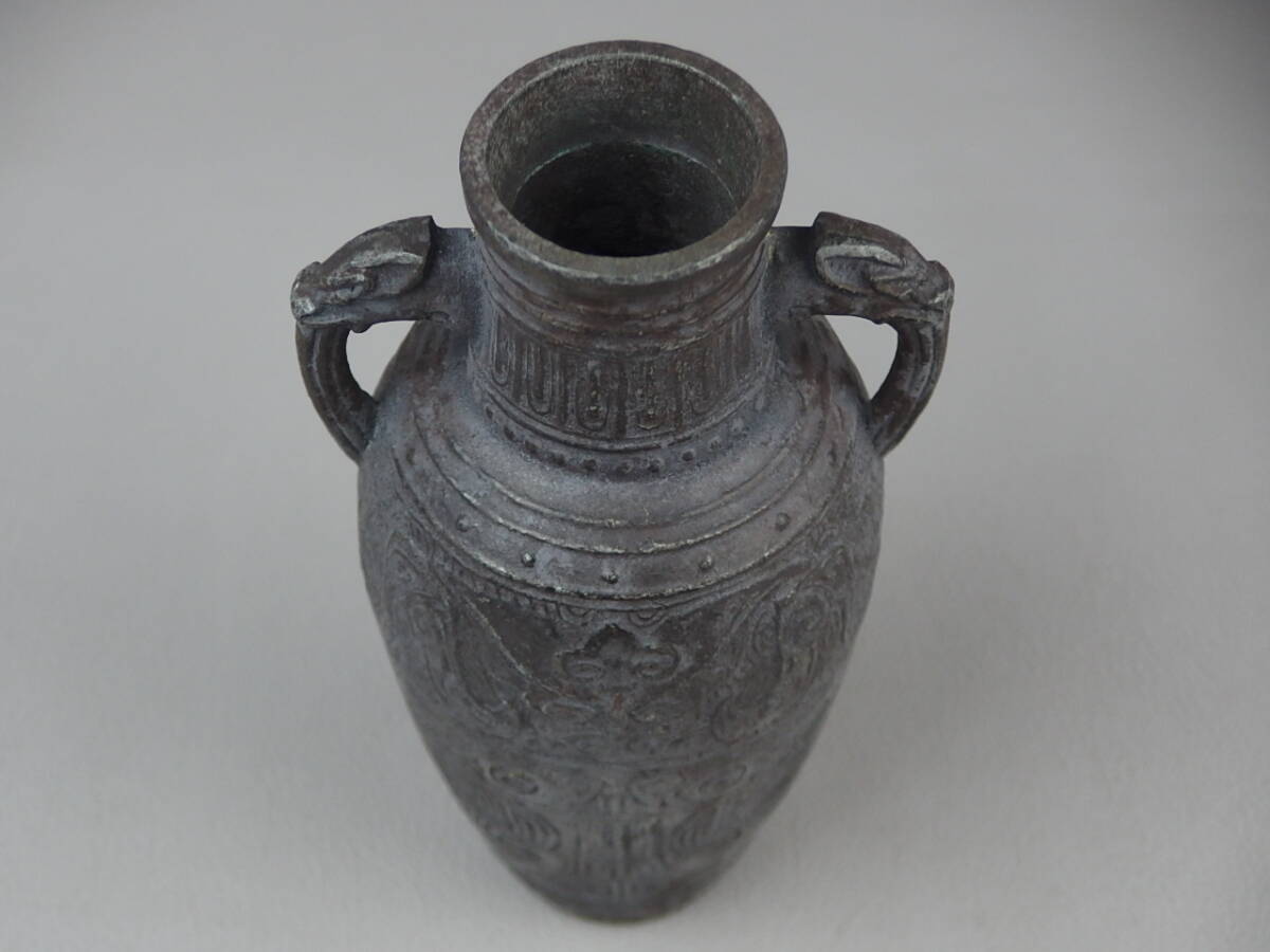 骨董・茶道具】☆古い 唐金 古銅製饕餮文龍耳花瓶 gi059ub.