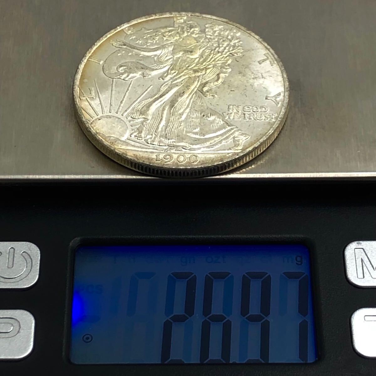 1557) 1900年 アメリカ 銀貨 ウォーキングリバティ 硬貨 1オンス 1557) 1900年 アメリカ 銀貨 ウォーキングリバティ 硬貨 1オンス