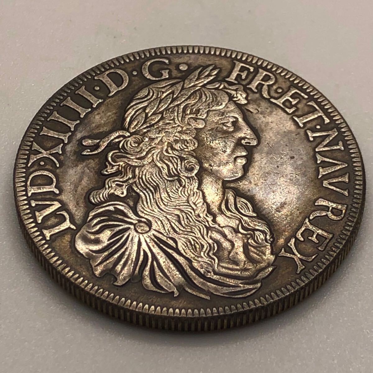 1555) 外国古銭 1670年 ルイ14世 (フランス王) 記念銀貨 1555) 外国古銭 1670年 ルイ14世 (フランス王) 記念銀貨