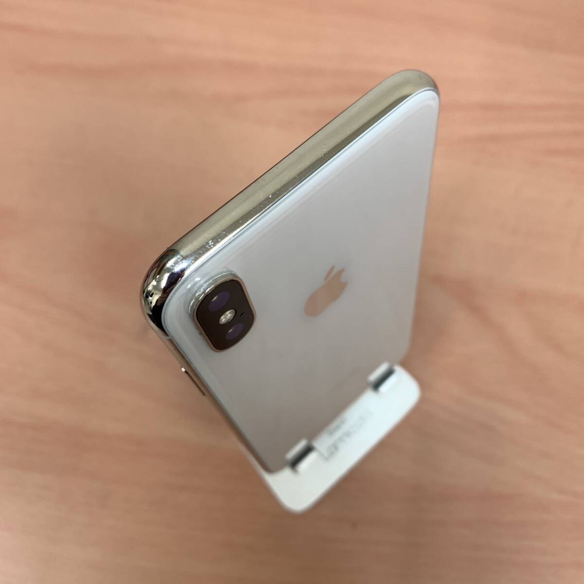 美中古品!バッテリ-100%!】iPhoneX 64GB シルバー MQAY2J/A 美中古品!バッテリ-100%!】iPhoneX 64GB シルバー MQAY2J/A