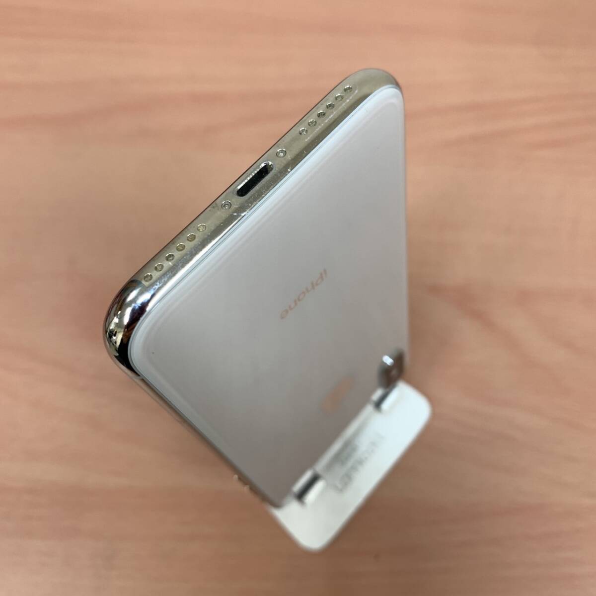 美中古品!バッテリ-100%!】iPhoneX 64GB シルバー MQAY2J/A 美中古品!バッテリ-100%!】iPhoneX 64GB シルバー MQAY2J/A