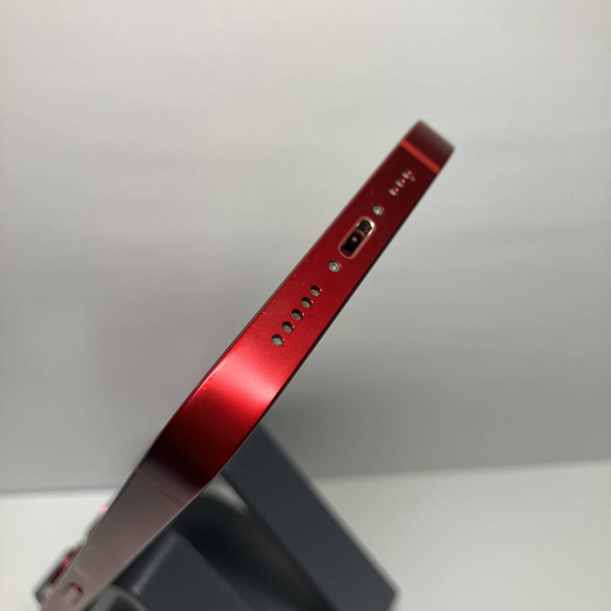 美中古品!バッテリ-100%!!】iPhone13 256GB レッド MLNL3J/A 美中古品!バッテリ-100%!!】iPhone13 256GB レッド MLNL3J/A