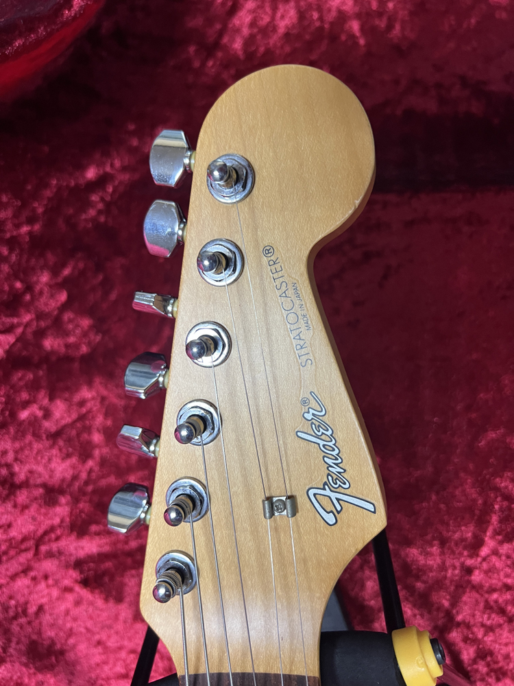 1円スタート!美品】Fender Japan Oシリアル ストラトキャスター 1円スタート!美品】Fender Japan Oシリアル ストラトキャスター