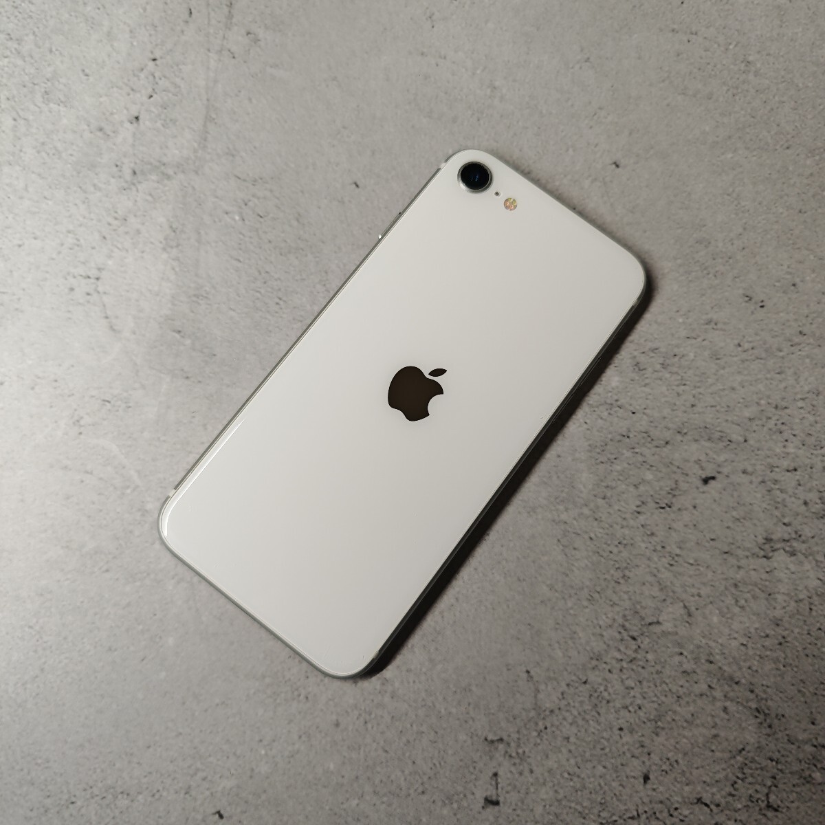 iPhone SE2 128GB ホワイト MXD12J/A SIMフリー(Apple購入モデル iPhone SE2 128GB ホワイト MXD12J/A SIMフリー(Apple購入モデル
