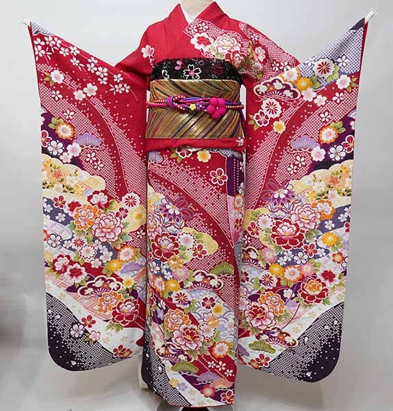  кимоно с длинными рукавами натуральный шелк кимоно одиночный товар совершенно новый 100 цветок .. золотой вышивка красный земля день совершеннолетия обручальный подарок свадьба новый товар ( АО ) дешево рисовое поле магазин NO41485