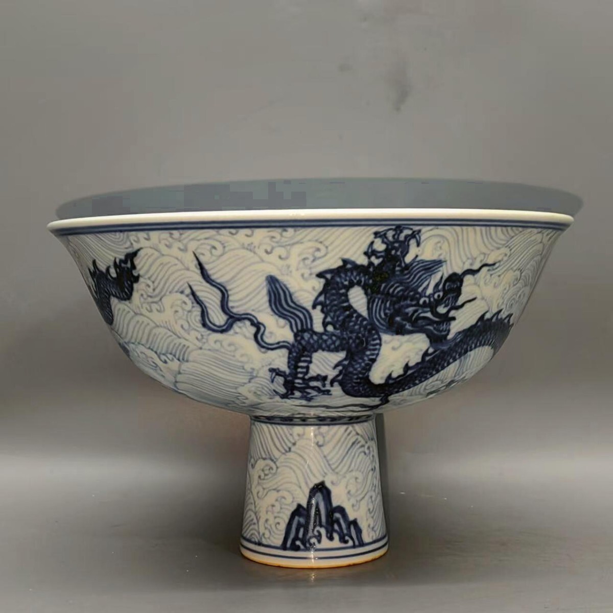 萬藏】中国 明時代 青花 龍紋 高足 茶碗 骨董 古玩 中国美術 萬藏】中国 明時代 青花 龍紋 高足 茶碗 骨董 古玩 中国美術