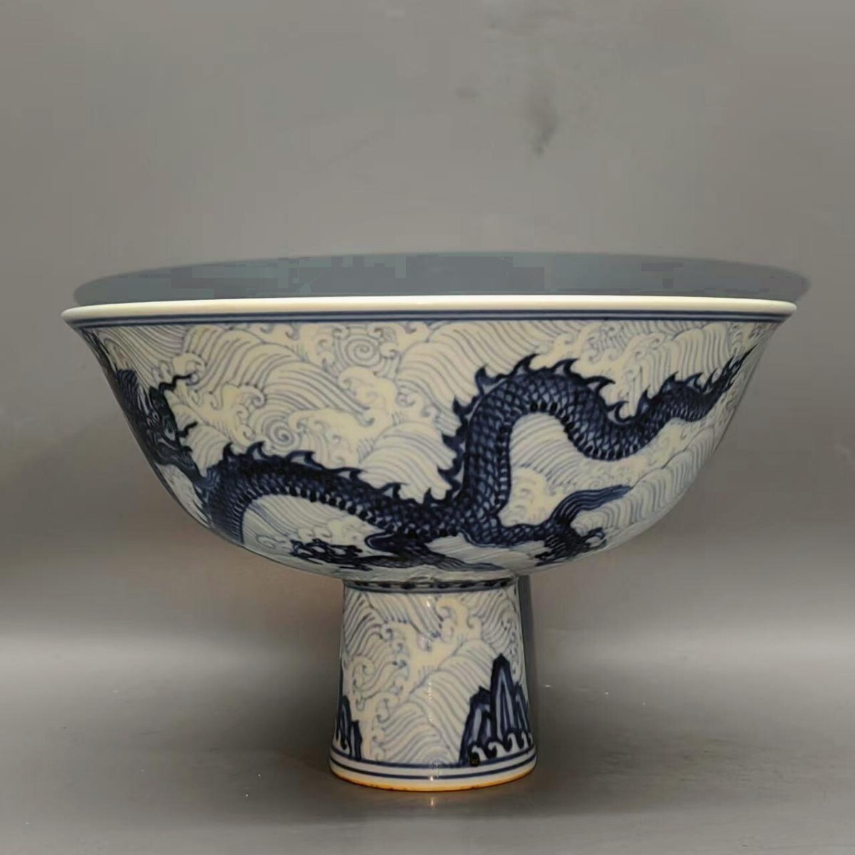 萬藏】中国 明時代 青花 龍紋 高足 茶碗 骨董 古玩 中国美術 萬藏】中国 明時代 青花 龍紋 高足 茶碗 骨董 古玩 中国美術