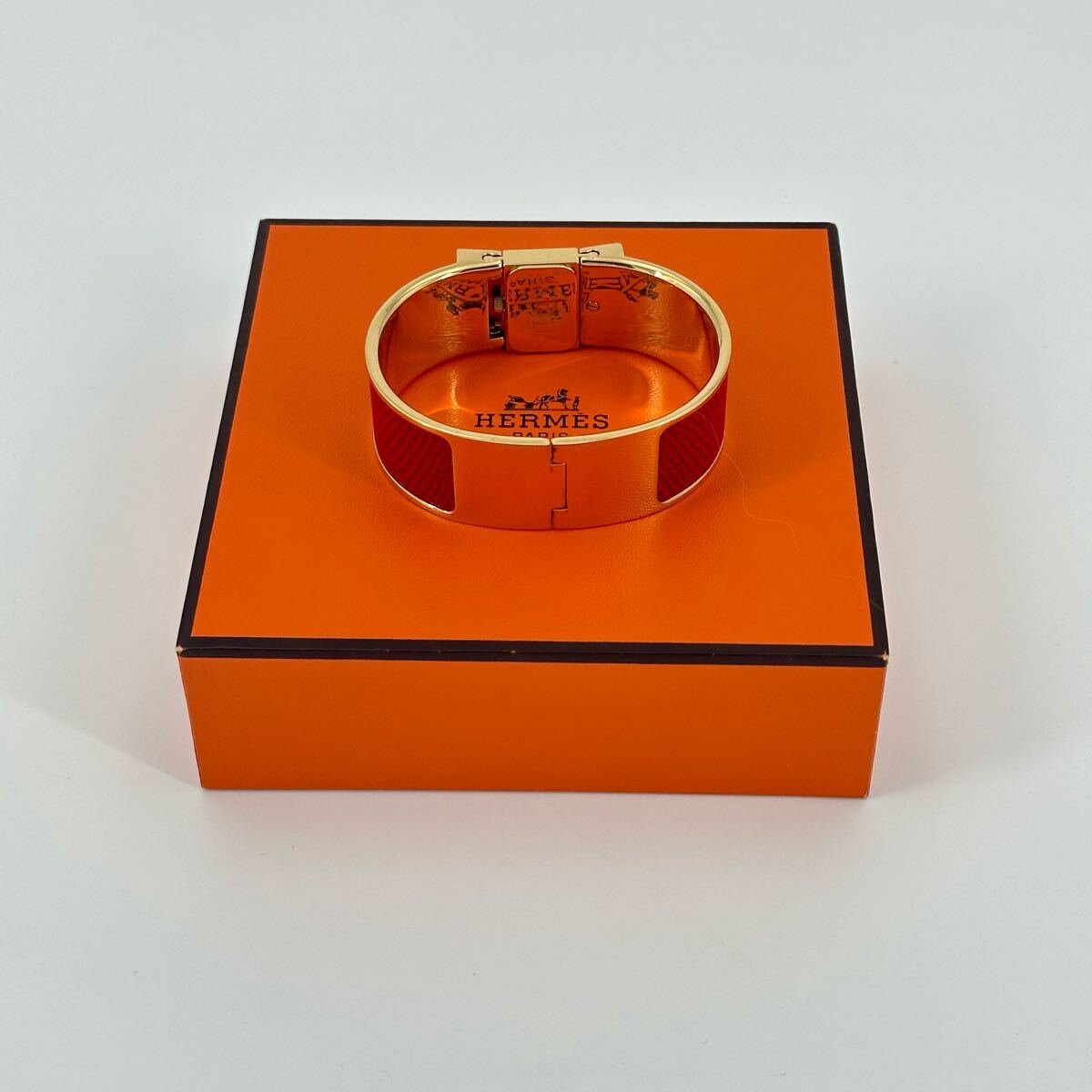HERMES エルメス ロケ L01 201 バングルウォッチ 腕時計 HERMES エルメス ロケ L01 201 バングルウォッチ 腕時計