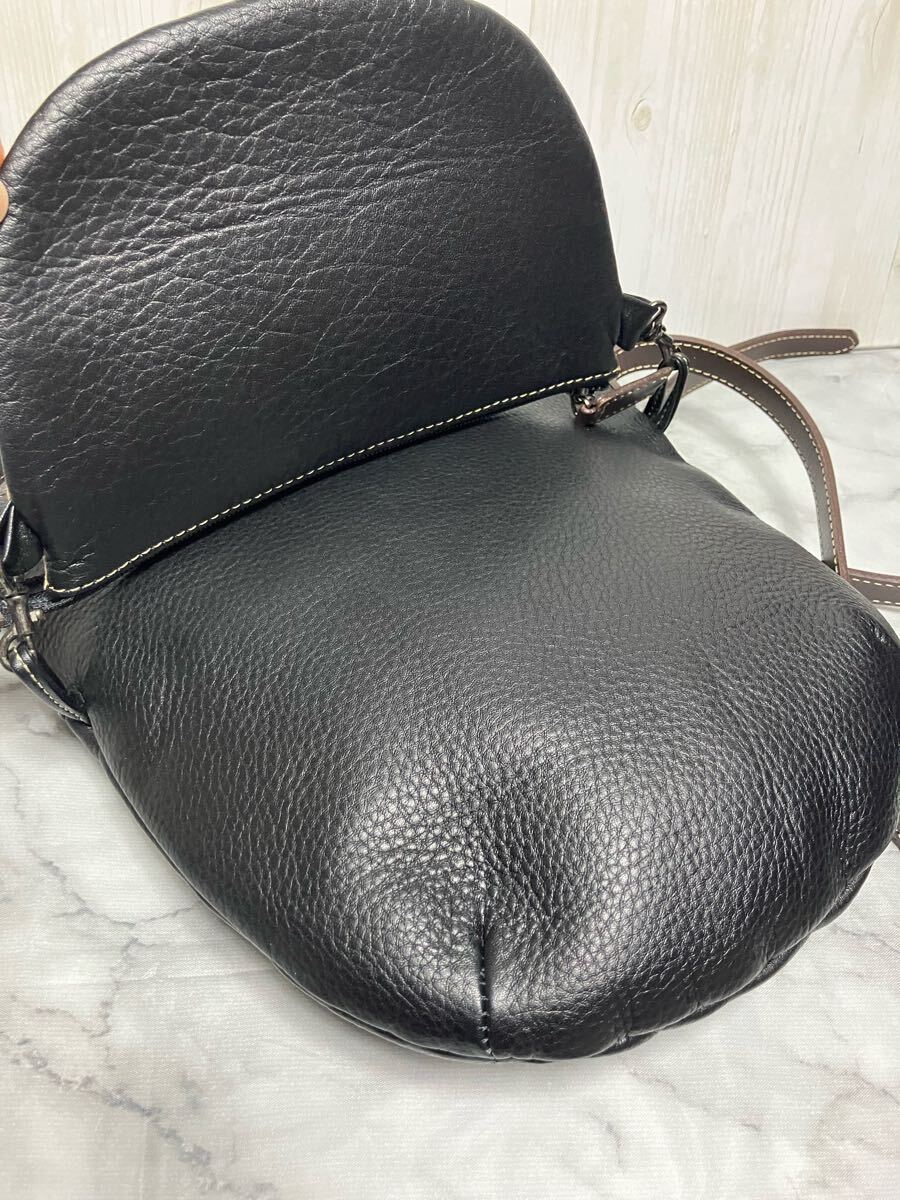 未使用 キタムラ Kロゴ ポーチ付き レザーショルダーバッグ ブラック/ベージュ 未使用 キタムラ Kロゴ ポーチ付き レザーショルダーバッグ