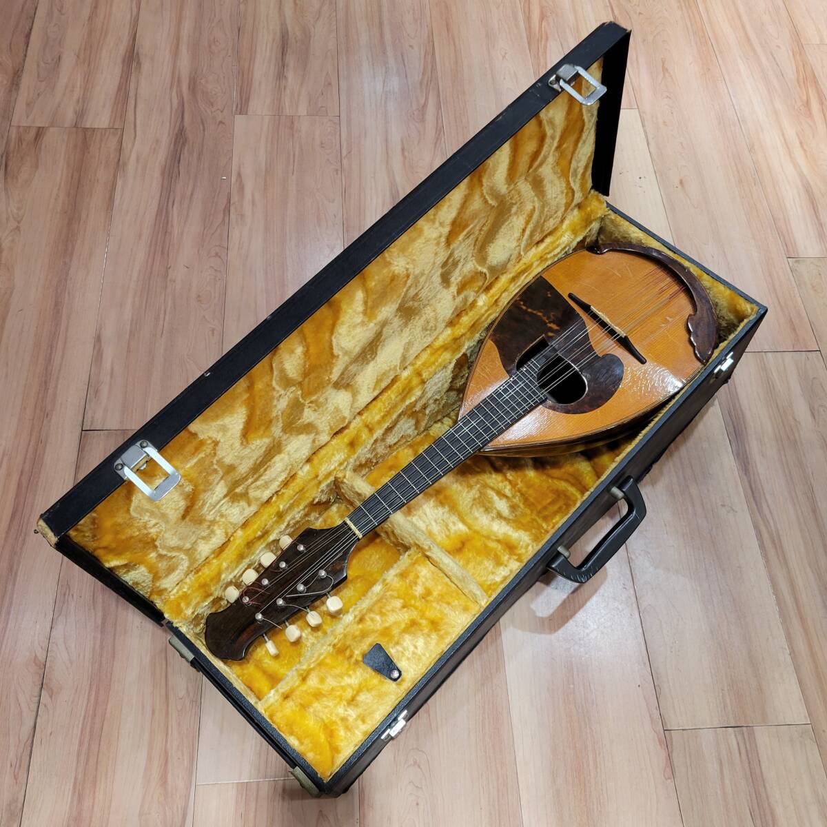 6252】1000円スタート! 石川捷二郎 マンドリン 楽器 1970年 6252】1000円スタート! 石川捷二郎 マンドリン 楽器 1970年