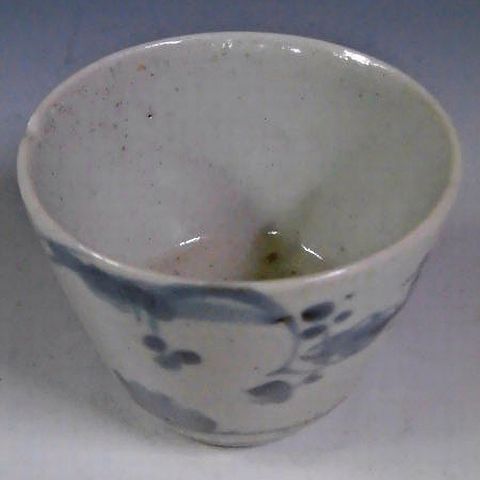 古伊万里 そば猪口② 初期手 梅一枝文 高台付 /蕎麦猪口 酒器 古伊万里 そば猪口② 初期手 梅一枝文 高台付 /蕎麦猪口 酒器