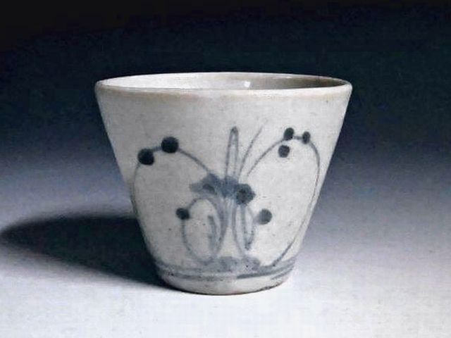 古伊万里 そば猪口① 初期手 草花文 /蕎麦猪口 酒器 ぐい呑み 古 古伊万里 そば猪口① 初期手 草花文 /蕎麦猪口 酒器 ぐい呑み 古
