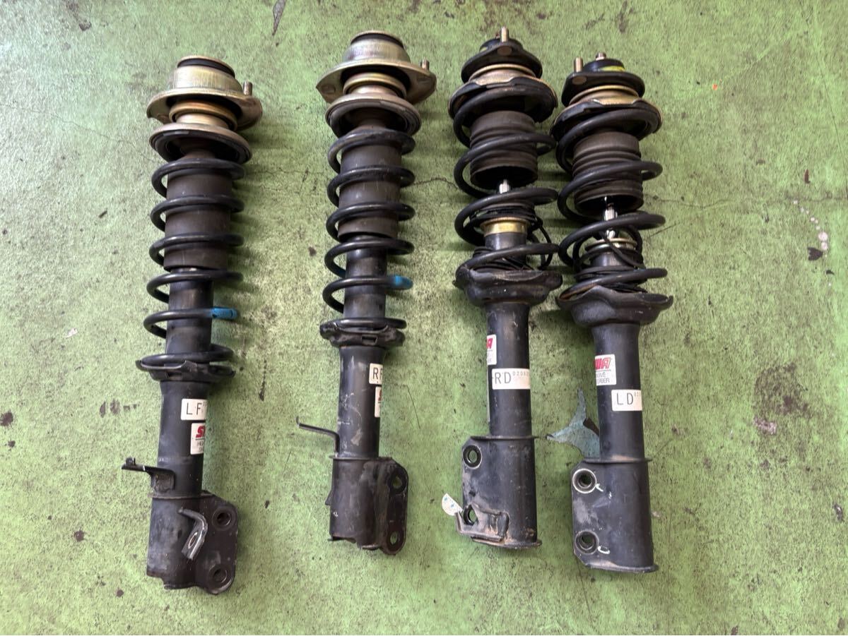 希少 1円 スバル プレオ RA1 RA2 RV1 RV2 ストラット セット 希少 1円 スバル プレオ RA1 RA2 RV1 RV2 ストラット セット