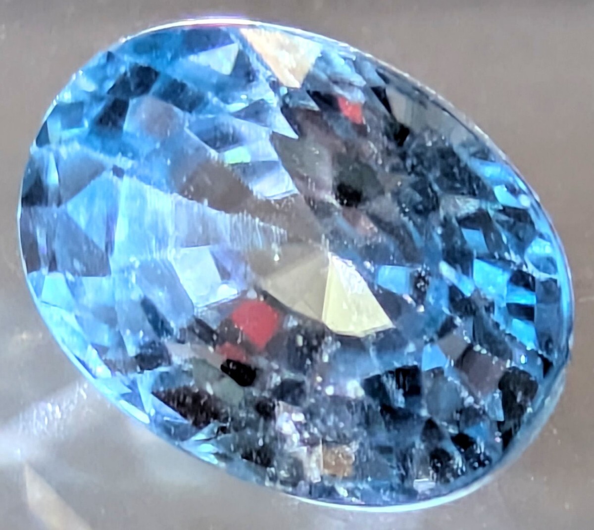 超烈光 天然ブルージルコン 1.37ct 裸石 ルース ジュエリー 超烈光 天然ブルージルコン 1.37ct 裸石 ルース ジュエリー