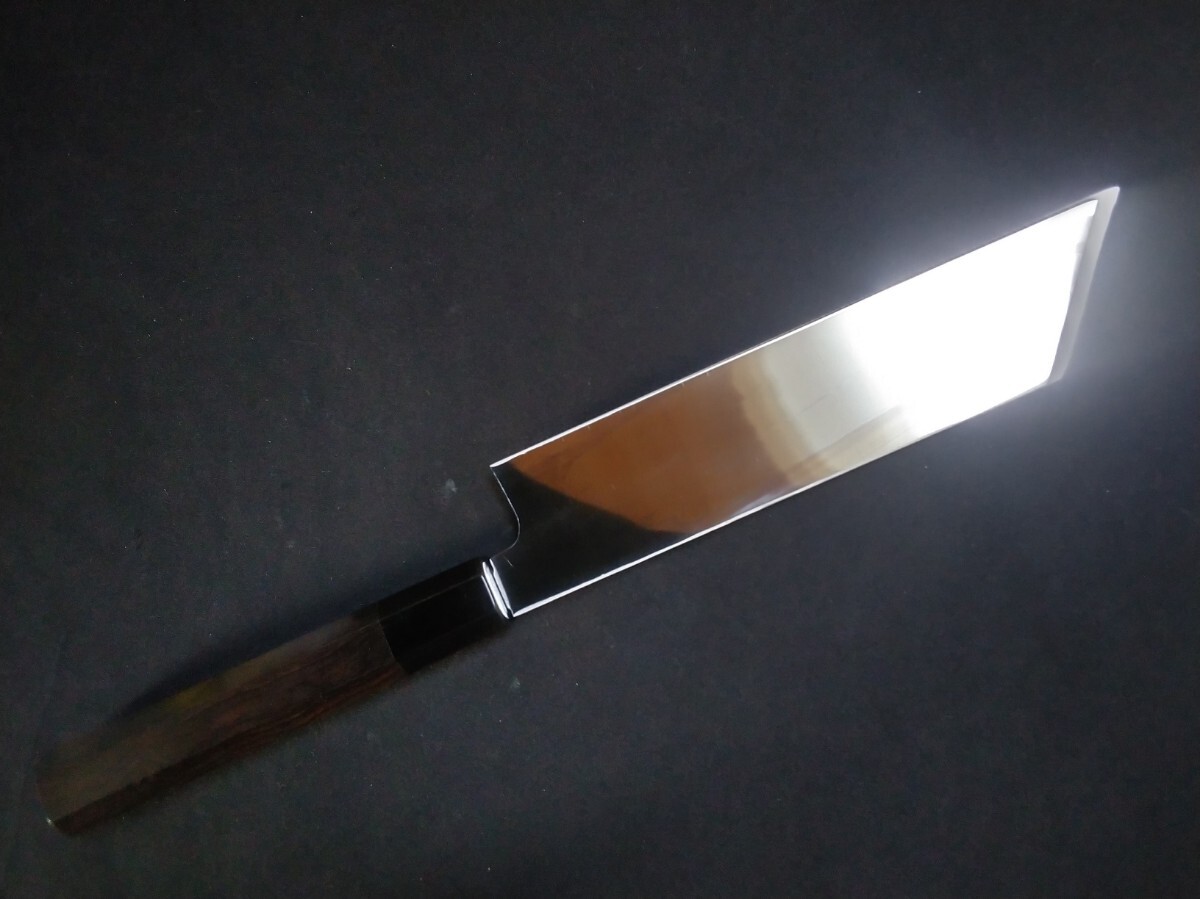 城山刃物製作所(堺業務用刃物メーカー直売)六寸五分　ムキモノ包丁青二鋼(土井敬二郎氏作)片鏡面(伝統工芸士山塚忠義氏作)朴八角柄　鞘付 城山刃物製作所(堺業務用刃物メーカー直売)六寸五分ムキモノ包丁 青二