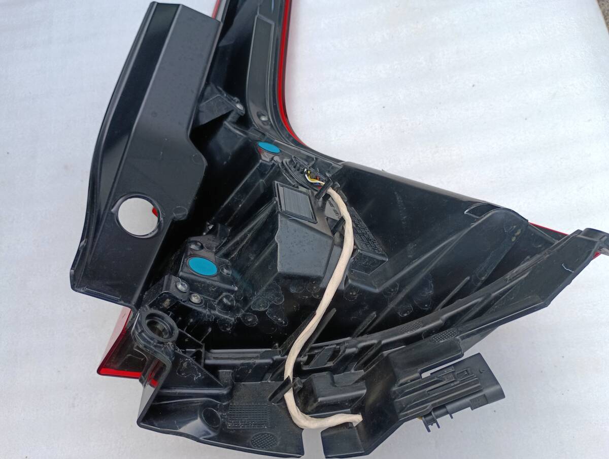 VOLVO Volvo V60 оригинальный задний фонарь задние фонари левый 32291358 S3641