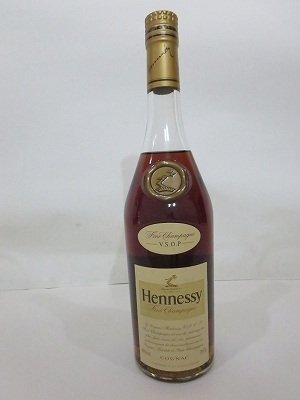 【ブランデー】Hennessy VSOP [ヘネシー V.S.O.P] スリムボトル クリア 700mL 40% コニャック Fine Champagne 本体のみ /未開栓品 V27 1064