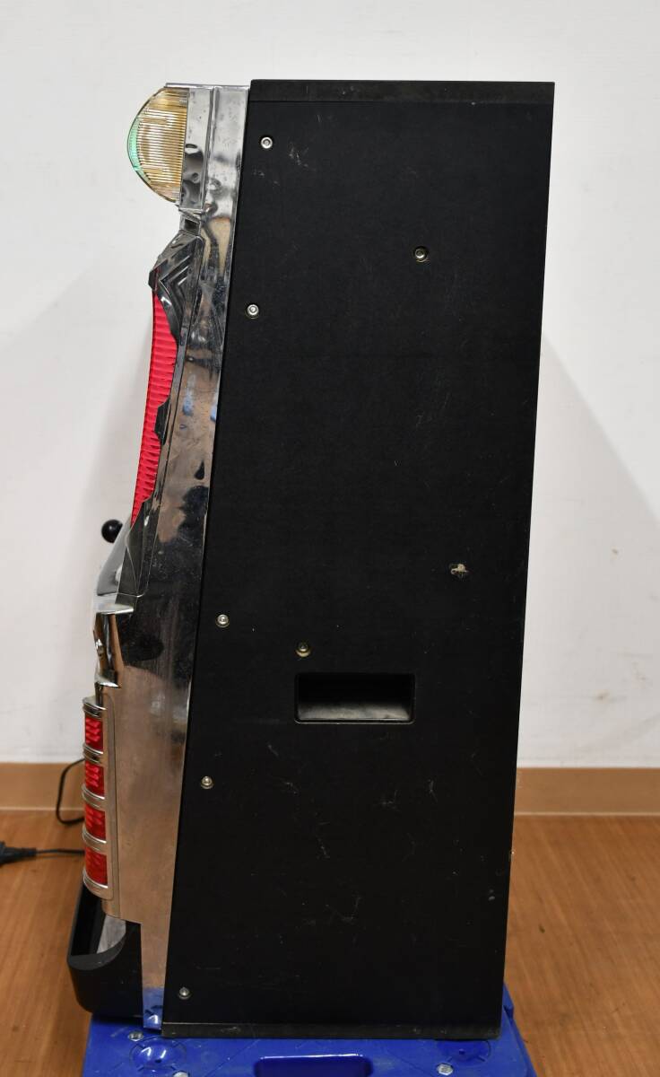 WY4-2 【現状品】 ロデオ 新鬼武者Z 茜パネル 5号機 パチスロ WY4-2 【現状品】 ロデオ 新鬼武者Z 茜パネル 5号機 パチスロ