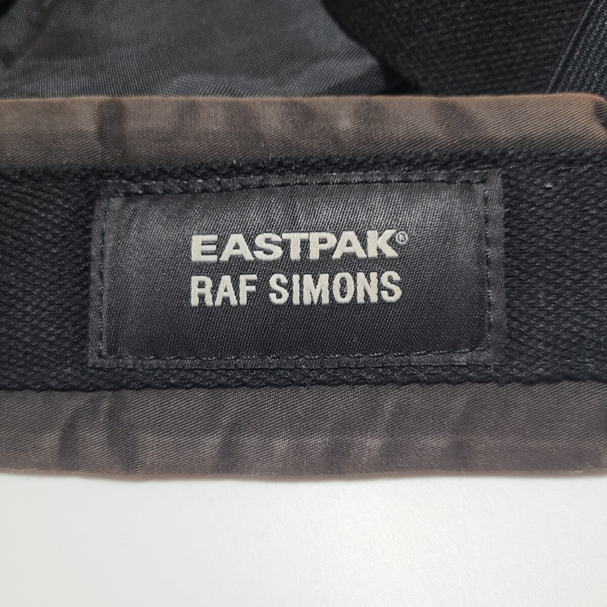 RAF SIMONS EASTPAK ショルダーバッグ|Yahoo!フリマ(旧PayPay RAF SIMONS EASTPAK ショルダーバッグ|Yahoo!フリマ(旧PayPay