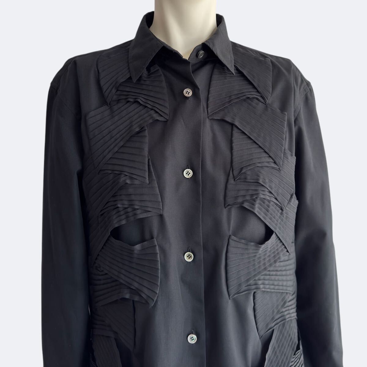 ISSEY MIYAKE FETE イッセイミヤケ ブラウス ブラック トップス ISSEY MIYAKE FETE イッセイミヤケ ブラウス ブラック トップス