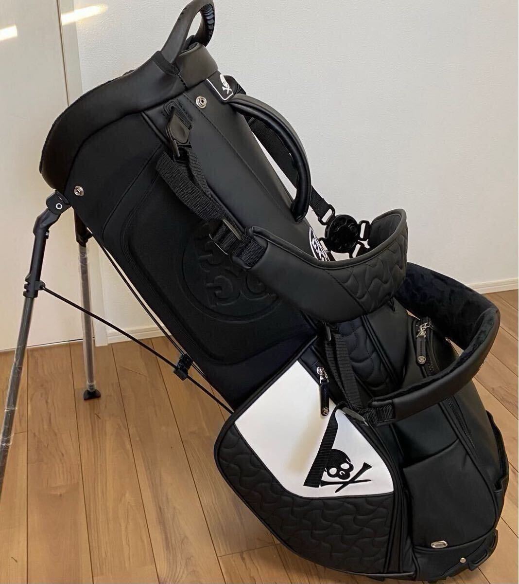 新品未使用G/FORE ジーフォアスタンド式キャディバッグ(キャディ 新品未使用G/FORE ジーフォアスタンド式キャディバッグ(キャディ