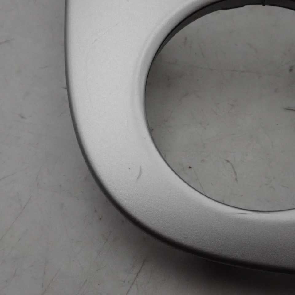 平成21年 VWイオス1FBUB 純正 センターパネル オーディオ枠 中古 即決_画像3