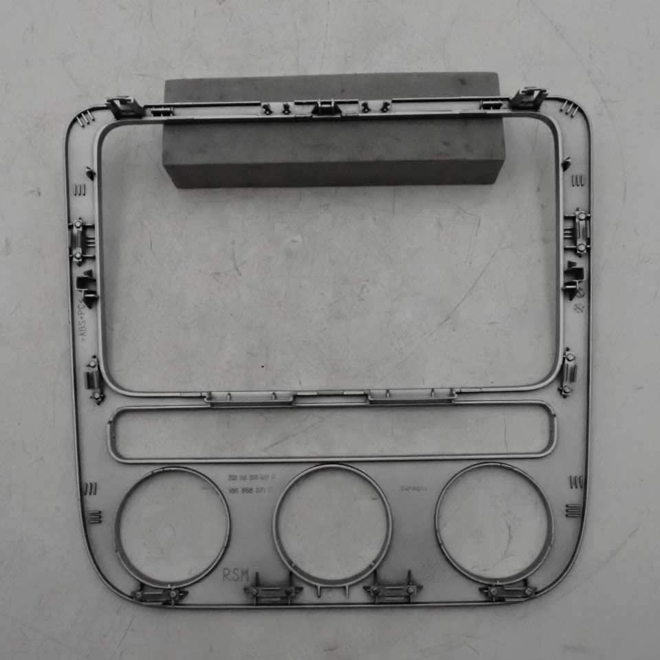 平成21年 VWイオス1FBUB 純正 センターパネル オーディオ枠 中古 即決_画像5