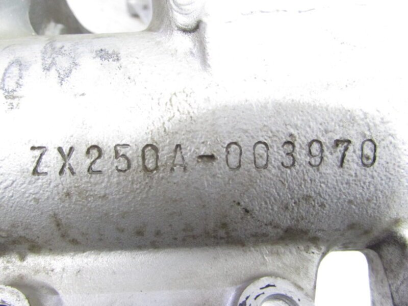 ZXR250 ZX250A 希少!! 登録書類付 初期型 純正 フレーム 正規打 ZXR250 ZX250A 希少!! 登録書類付 初期型 純正 フレーム 正規打